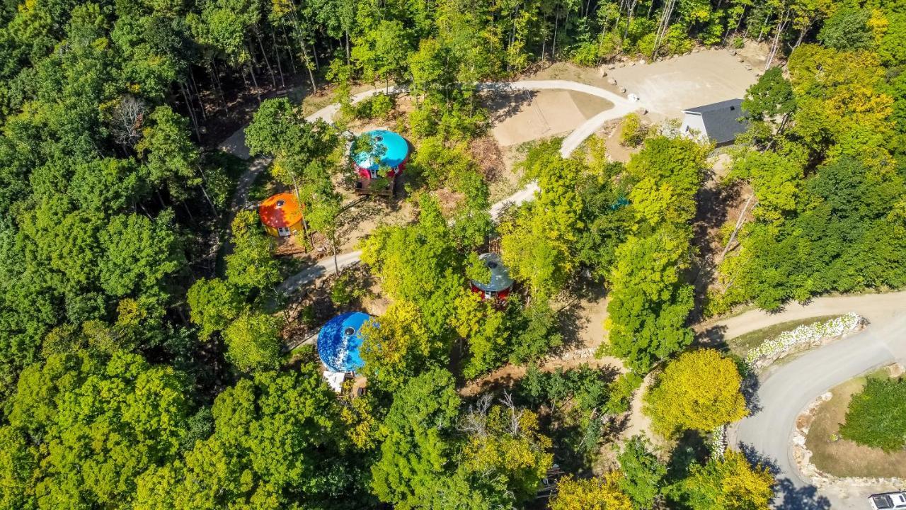 Notre-Dame-du-Laus Yourtes Glamping Du Poisson Blanc מראה חיצוני תמונה