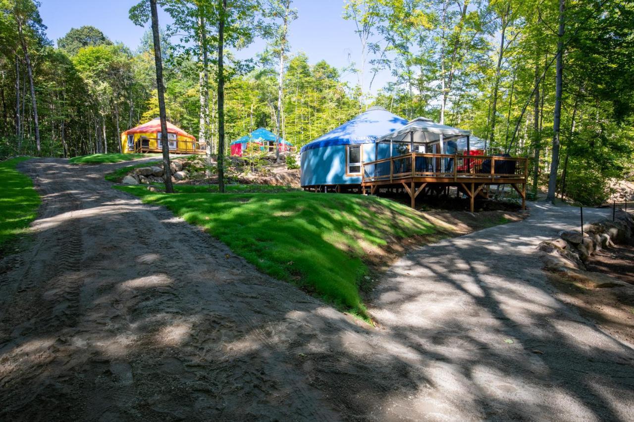 Notre-Dame-du-Laus Yourtes Glamping Du Poisson Blanc מראה חיצוני תמונה